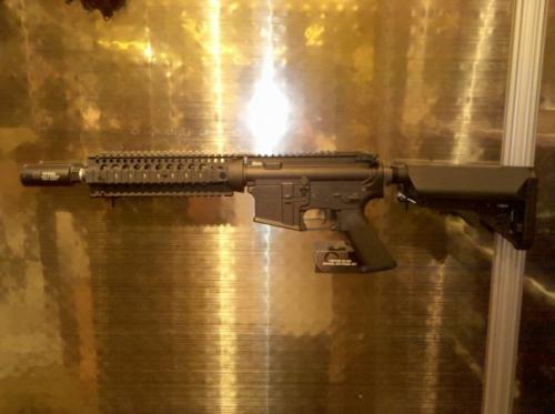 страйкбольный карабин DD M4, лицензированный Daniel Defense с фирменным пламегасителем Noveske KX3 страйкбольный карабин DD M4, лицензированный Daniel Defense с фирменным пламегасителем Noveske KX3