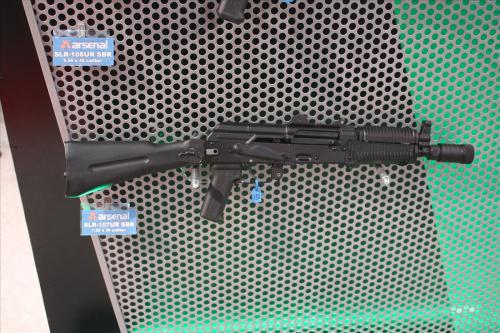 боевой SLR 106 (107) UR SBR, показанный фирмой Arsenal на Shot Show 2010 боевой SLR 106 (107) UR SBR, показанный фирмой Arsenal на Shot Show 2010