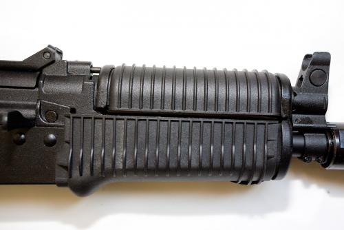 пластиковое цевье и ствольная накладка на газоотводную трубку DIBOYS, Kalash SLR-106 (Rk-12) пластиковое цевье и ствольная накладка на газоотводную трубку DIBOYS, Kalash SLR-106 (Rk-12)