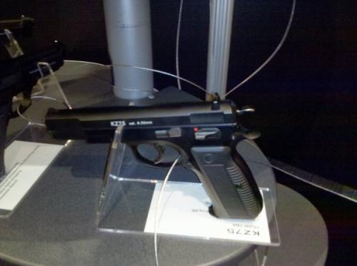 Чешский пистолет CZ75 от KWA Чешский пистолет CZ75 от KWA