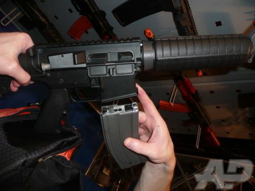 ствольная коробка, окно экстракции гильзы и газовый магазин M4 GBB Classic Army ствольная коробка, окно экстракции гильзы и газовый магазин M4 GBB Classic Army