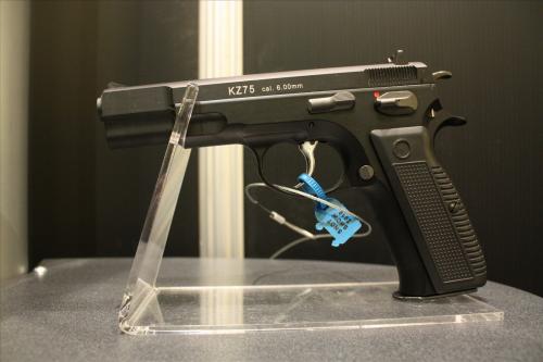 пистолет CZ75 от KWA пистолет CZ75 от KWA