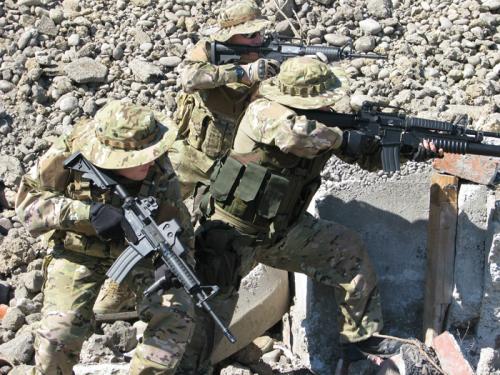 GR16 (M16 Carbine) GR16 (M16 R4 Commando) GR4 (M4 CQB-R) (фото: L.Stevens)