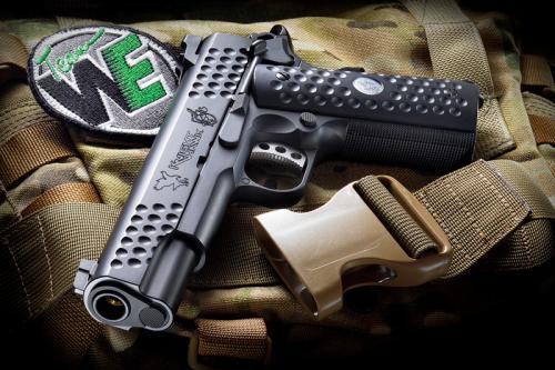 WE KnightHawk GBB пистолет WE KnightHawk GBB пистолет